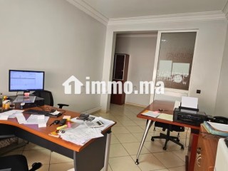 Bureaux à vendre à Ahl Loghlam Hay Assalam. Surface de 70 m². Double vitrage - Bureau à vendre - Casablanca