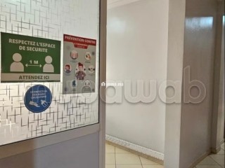 Bureaux à vendre à Ahl Loghlam Hay Assalam. Surface de 70 m². Double vitrage - Bureau à vendre - Casablanca
