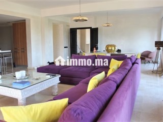 Grand appartement de trois chambres avec terrasse - Appartement à louer - Marrakech
