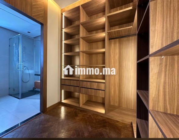 villa-de-luxe-a-vendre-a-souissi-big-1