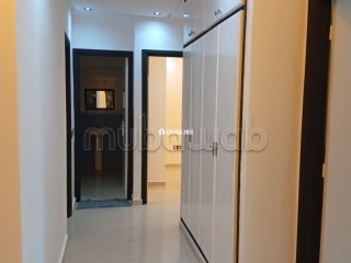 Louez cet appartement à Abi Horaira. Superficie 98 m². Conciergerie à disposition - Appartement à louer - Temara