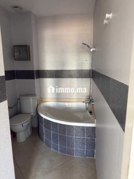 Spacieux 3 pièces/Salon 110m²– à 5m du Tram - Location Immobilier - Casablanca - photo 5