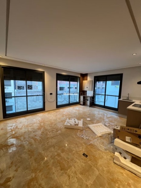 Beau studio neuf en location à belvédère. Surface de 45 m². Sécurisé 24/24 - Location Immobilier - Casablanca - photo 2