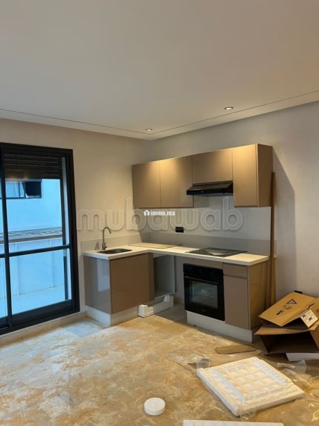 Beau studio neuf en location à belvédère. Surface de 45 m². Sécurisé 24/24 - Location Immobilier - Casablanca - photo 4