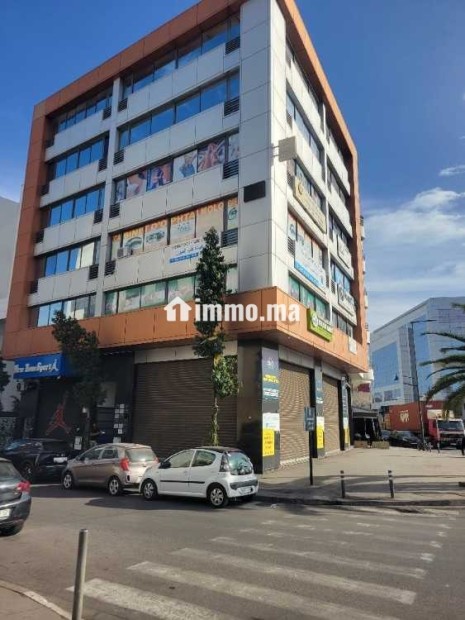 Plateau de bureau luxe a louer bien emplace 2 façe - Location Immobilier - Casablanca - photo 1