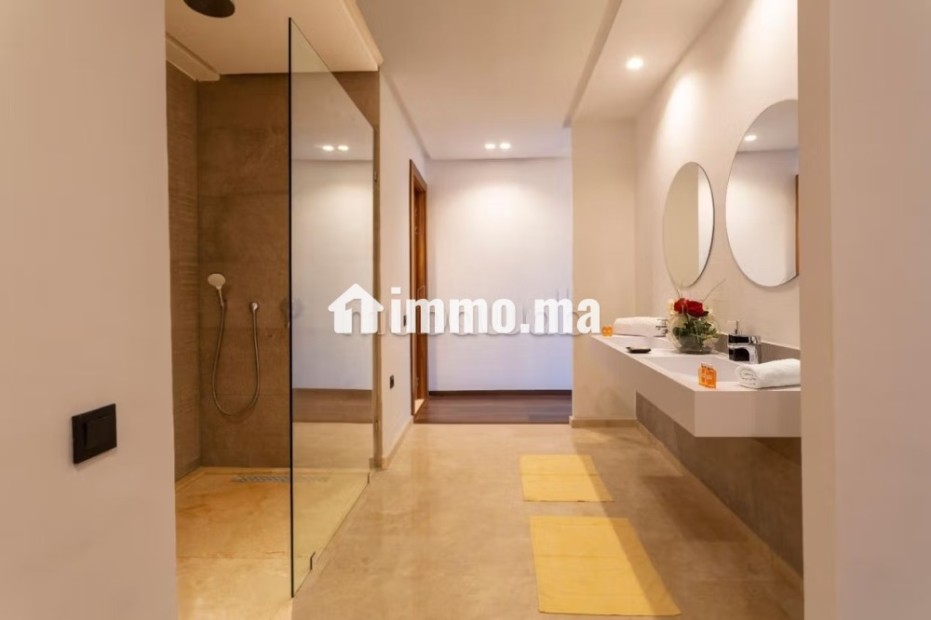 Villas de luxe à louer à Route Amizmiz. Superficie 300 m². Air conditionné et cheminée - Vente Immobilier - Marrakech - photo 1