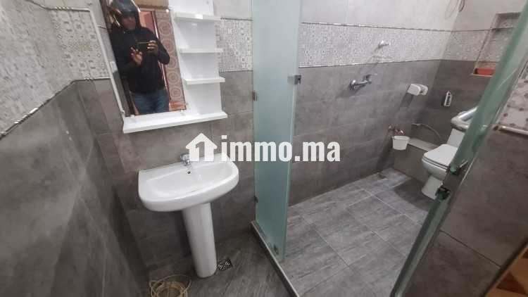 JOLI APPART 2 ETG 3 CH SALON 2900 DH - Location Immobilier - Casablanca - photo 8