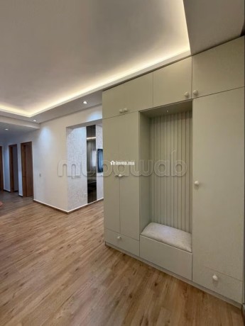 appartement-a-louer-residence-fermer-a-boubana-2-belles-chambres-bien-meuble-jamais-louer-big-5