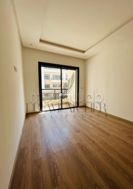 Location d'un appartement à Victoria. 2 chambres. Ascenseur et terrasse - Location Immobilier - Bouskoura - photo 4
