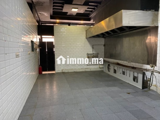 local-commercial-a-vendre-a-gauthier-surface-de-182-m2-big-4