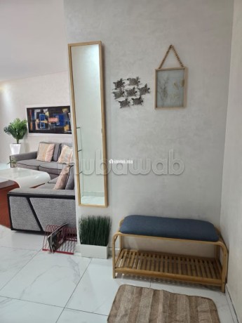 location-studio-meublee-lumineux-a-maarif-big-1