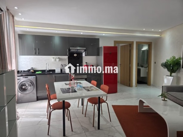 location-studio-meublee-lumineux-a-maarif-big-2