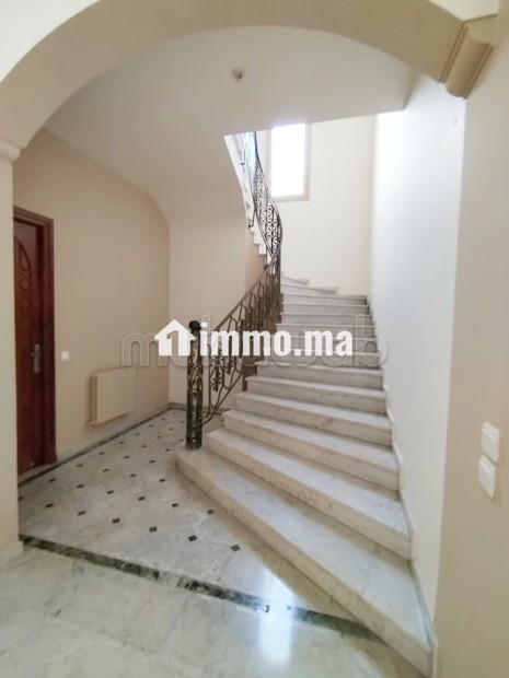 Villa à louer à Souissi - Location Immobilier - Rabat - photo 6