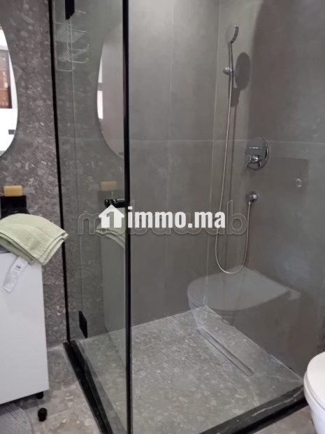 Studio de standing meublé avec terrasse sans vav - Location Immobilier - Casablanca - photo 2