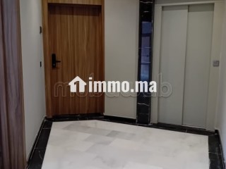 Studio de standing meublé avec terrasse sans vav - Appartement à louer - Casablanca