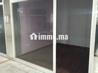 Magasin 12m maarif rue de jura ds galerie - Local commercial à louer - Casablanca