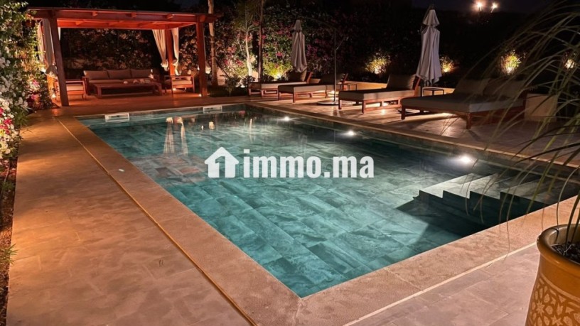 vente-tres-belle-avec-piscine-et-grand-jardin-big-0