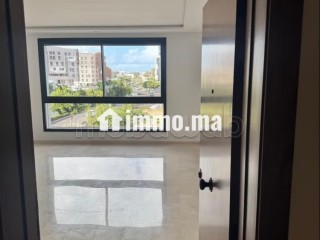 Appartement en location à Casablanca Finance City. 2 pièces confortables. Résidence avec concierge, climatisation générale - Appartement à louer - Casablanca