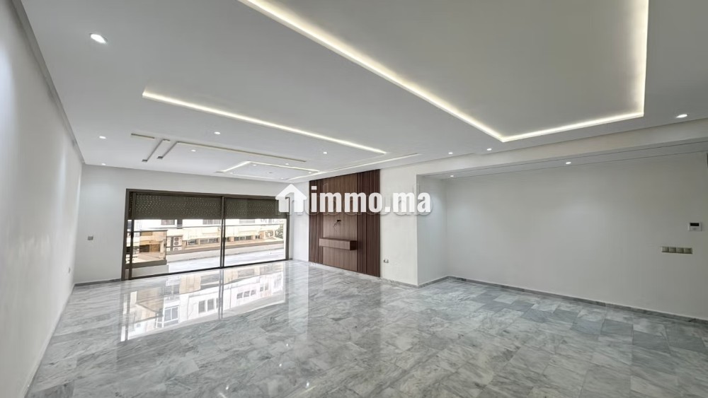 Vend appartement à Fes City Center. 3 grandes pièces. Ascenseur et terrasse - Vente Immobilier - Fes - photo 1