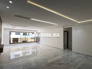 Vend appartement à Fes City Center. 3 grandes pièces. Ascenseur et terrasse - Appartement à vendre - Fes