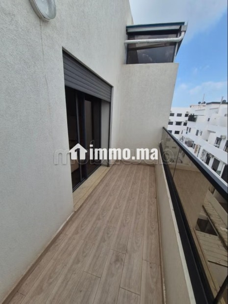 Studio meublé neuf à louer – Proche CFC & Hôpital Cheikh Zaïd - Location Immobilier - Casablanca - photo 8