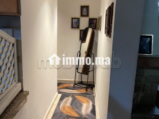 Appartements à louer à Cité al alkhawaine. 3 chambres agréables. Porte blindée et chauffage central - Appartement à vendre - Ifrane