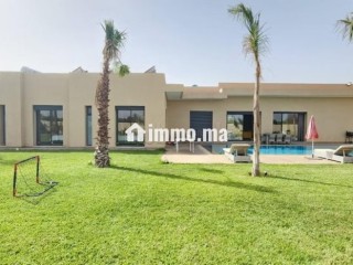 Top affaire Villa de luxe à louer avec sous location à Route de Ouarzazate.
Surface de 1700 m² - Villa à louer - Marrakech
