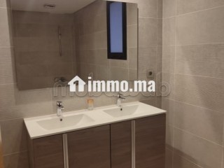 Appartements à louer à Agdal. Surface de 70 m². Prestation de conciergerie, air conditionné - Appartement à vendre - Rabat