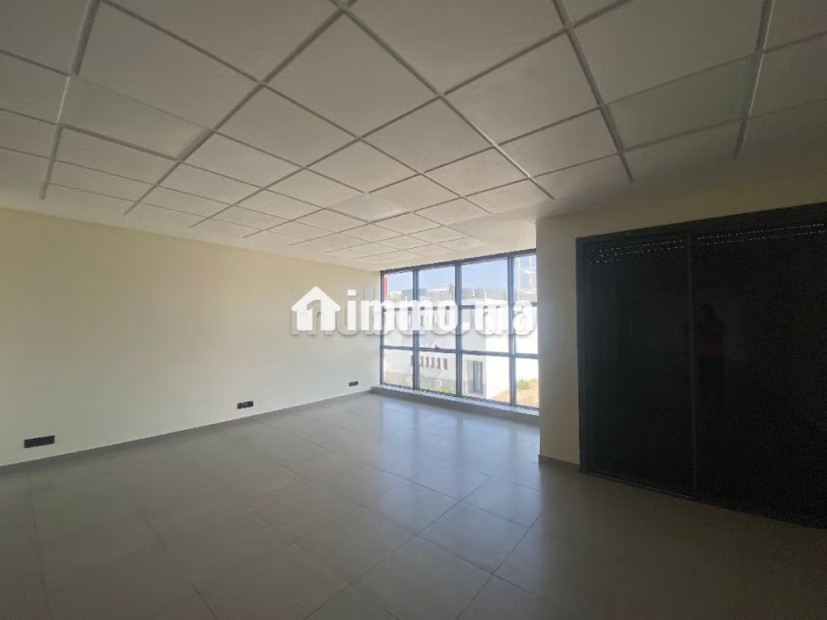Bureaux à louer – Work Space Neuf, Quartier Mayssane, Bouskoura - Location Immobilier - Bouskoura - photo 3