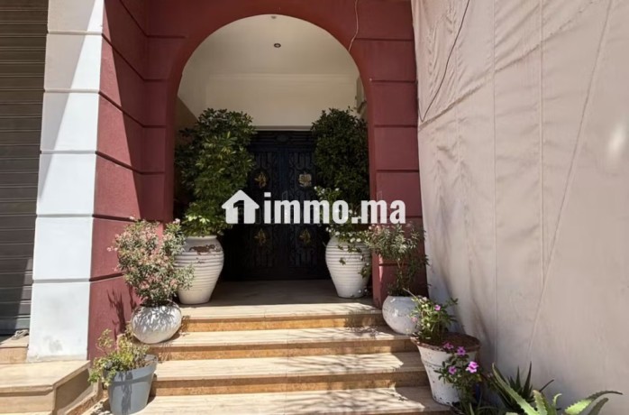 appartement-en-vente-a-gueliz-5-pieces-bien-meuble-big-0