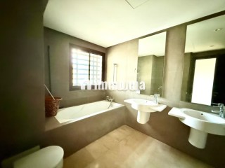 En Location Vide Neuf Jamais Habité: Duplexe Red Jardin 2 chambres à Bouskoura ville verte Casablanca - Appartement à louer - Bouskoura
