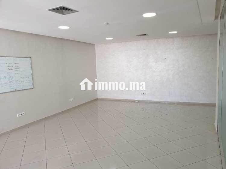 Bureau 71m a côté bd abdelmoumen tramway - Location Immobilier - Casablanca - photo 1
