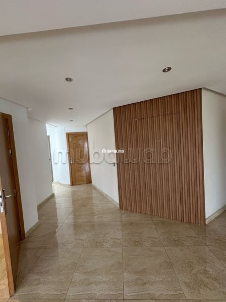 Appartement à louer à Bourgogne Ouest. 6 grandes pièces. Double vitrage et chauffage central - Location Immobilier - Casablanca - photo 4