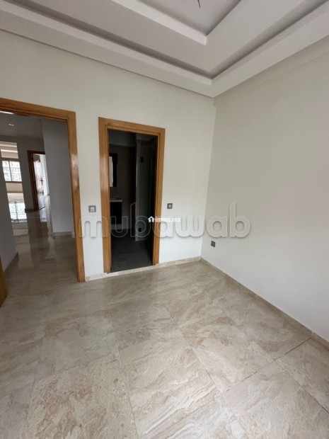 Appartement à louer à Bourgogne Ouest. 6 grandes pièces. Double vitrage et chauffage central - Location Immobilier - Casablanca - photo 8