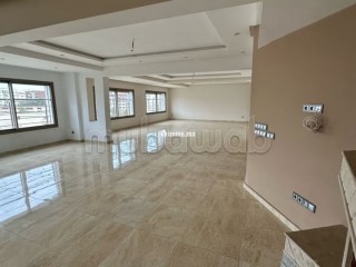 appartement-a-louer-a-bourgogne-ouest-6-grandes-pieces-double-vitrage-et-chauffage-central