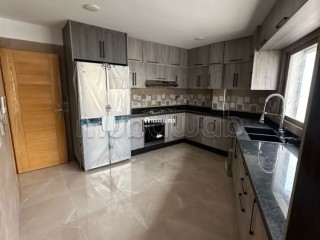 Appartement à louer à Bourgogne Ouest. 6 grandes pièces. Double vitrage et chauffage central - Appartement à louer - Casablanca