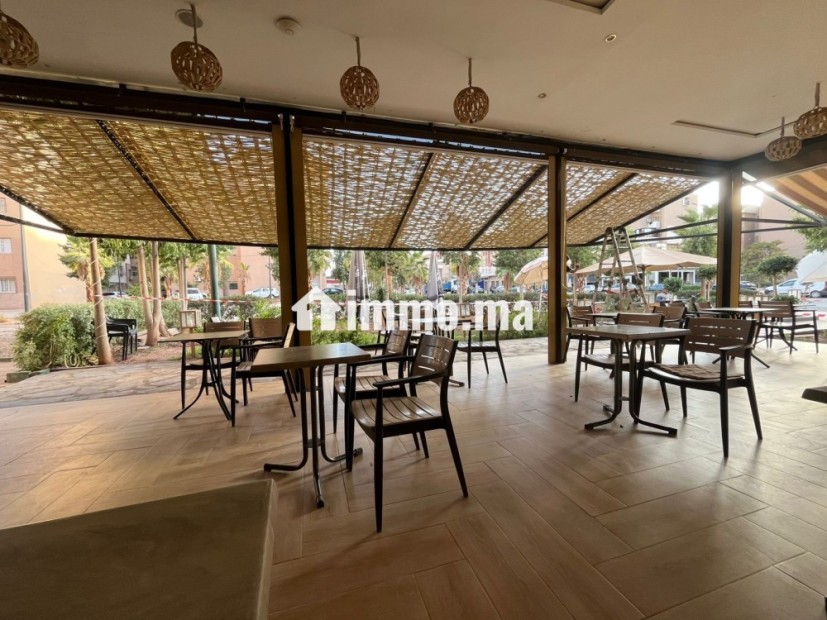 Cafe restaurant avec deux facades et deux jardins - Location Immobilier - Marrakech - photo 3