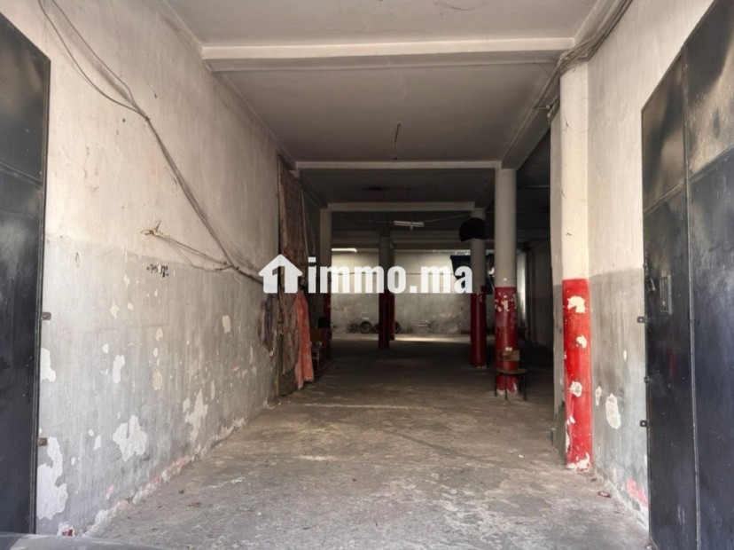 كراج للبيع مساحته 330م.م، بالضافة لكراج اخر مساحته 15م.م ملاصق للاول محفظين - Vente Immobilier - Tanger - photo 3