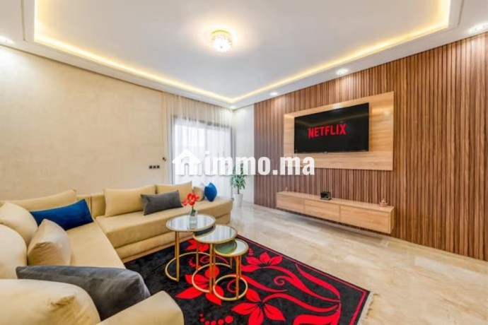 appartement-de-vacances-a-louer-a-gueliz-2-pieces-confortables-salon-traditionnel-et-porte-blindee-big-1