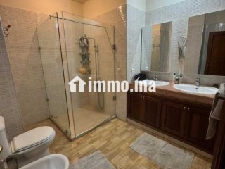 Appartement dans une résidence avec jardin a Riad - Appartement à louer - Rabat