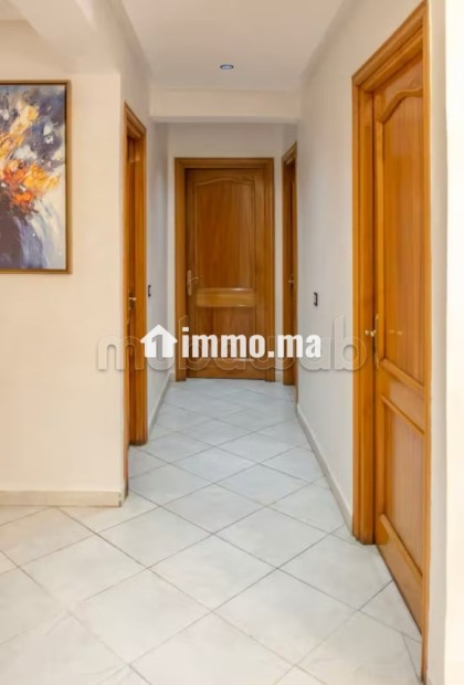 Très bel appartement en location à Guéliz. 3 pièces confortables. Meublé - Location Immobilier - Marrakech - photo 2