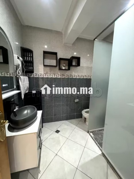Très bel appartement en location à Guéliz. 3 pièces confortables. Meublé - Location Immobilier - Marrakech - photo 7