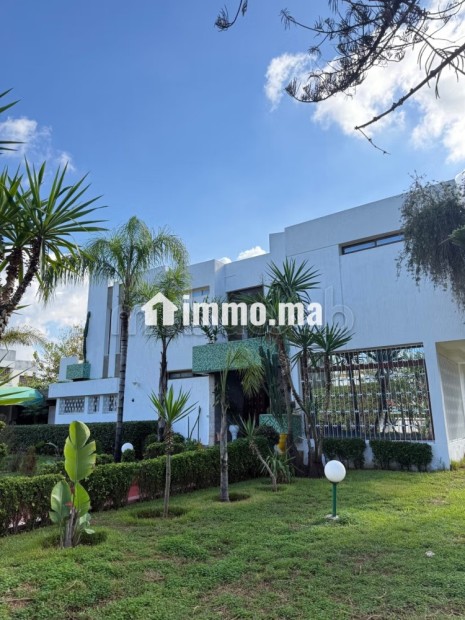 Villa de 1 900 m² en Location –Souissi Rabat - Location Immobilier - Rabat - photo 1