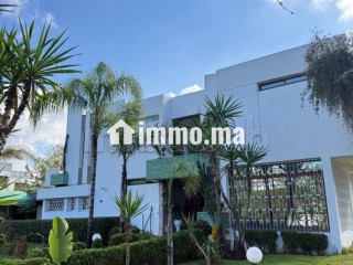 Villa de 1 900 m² en Location –Souissi Rabat - Villa à louer - Rabat