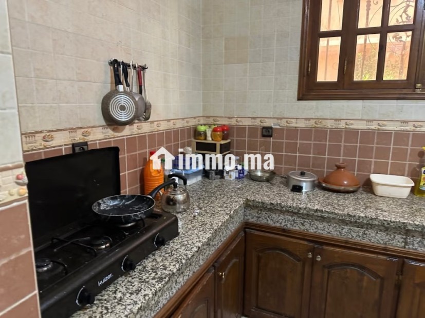 Très bel appartement en location à Hay Zitoun.
Surface de 85 m² - Location Immobilier - Marrakech - photo 7