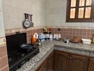 Très bel appartement en location à Hay Zitoun.
Surface de 85 m² - Appartement à louer - Marrakech