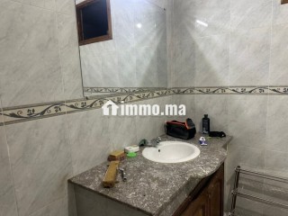 Très bel appartement en location à Hay Zitoun.
Surface de 85 m² - Appartement à louer - Marrakech