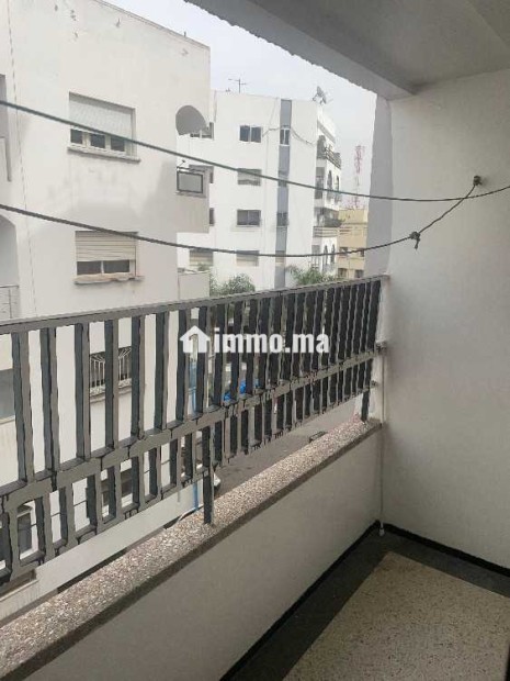 Appartement vide à louer , quartier calme , ensoleillé - Location Immobilier - Casablanca - photo 4