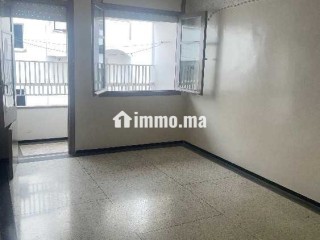 Appartement vide à louer , quartier calme , ensoleillé - Appartement à louer - Casablanca