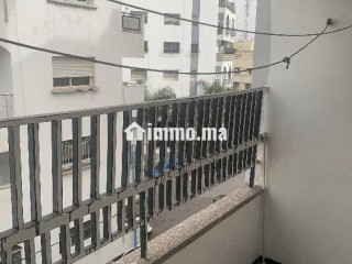 Appartement vide à louer , quartier calme , ensoleillé - Appartement à louer - Casablanca